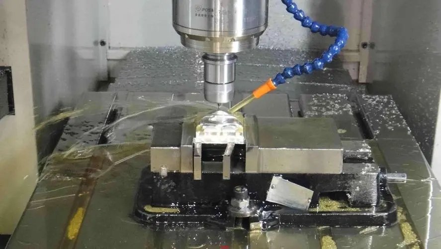 what is cnc machining and how does it work