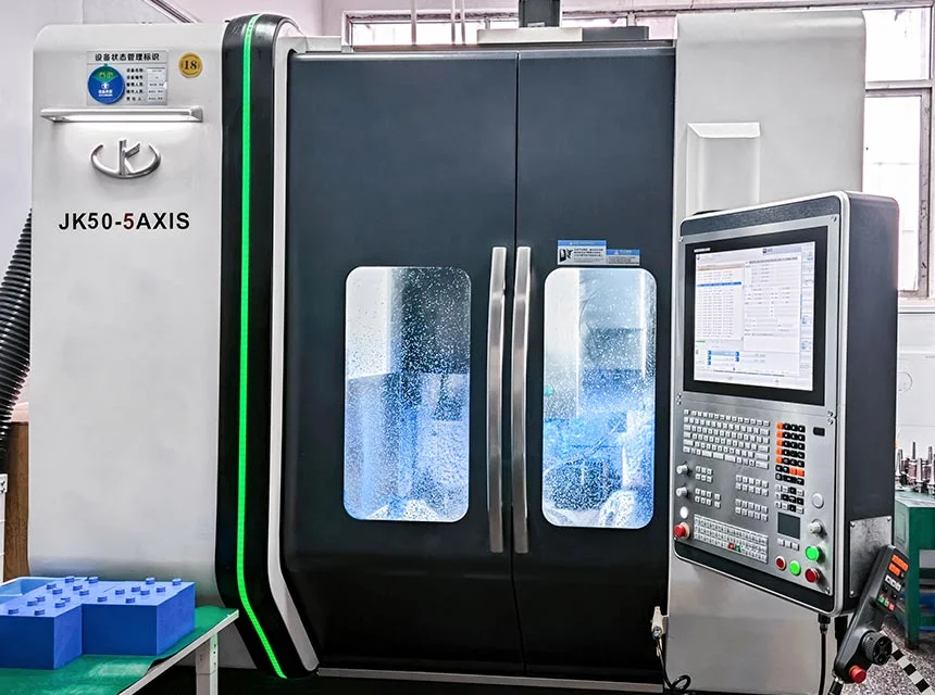 Longsheng's advanced 5-axis CNC machine