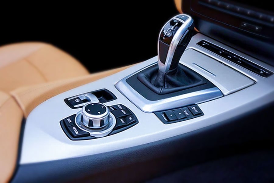 Automotive injection molding can produce high gloss and textured surfaces